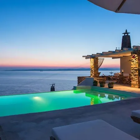 Villa Beautifis In Kea, 4bdr/7prs, Pool, Seaview Melissaki
